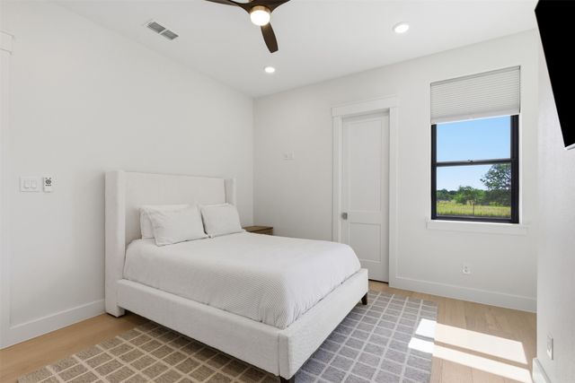 519 Reason Jones Road, Valley View, TX 76272