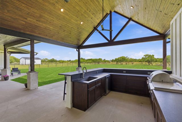 519 Reason Jones Road, Valley View, TX 76272