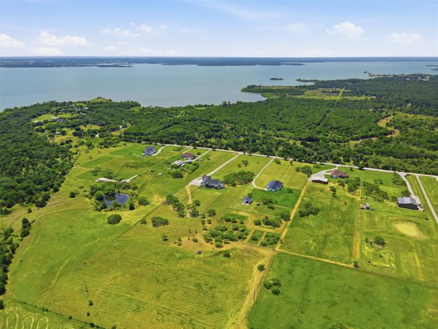 519 Reason Jones Road, Valley View, TX 76272