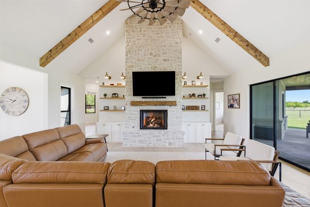 519 Reason Jones Road, Valley View, TX 76272