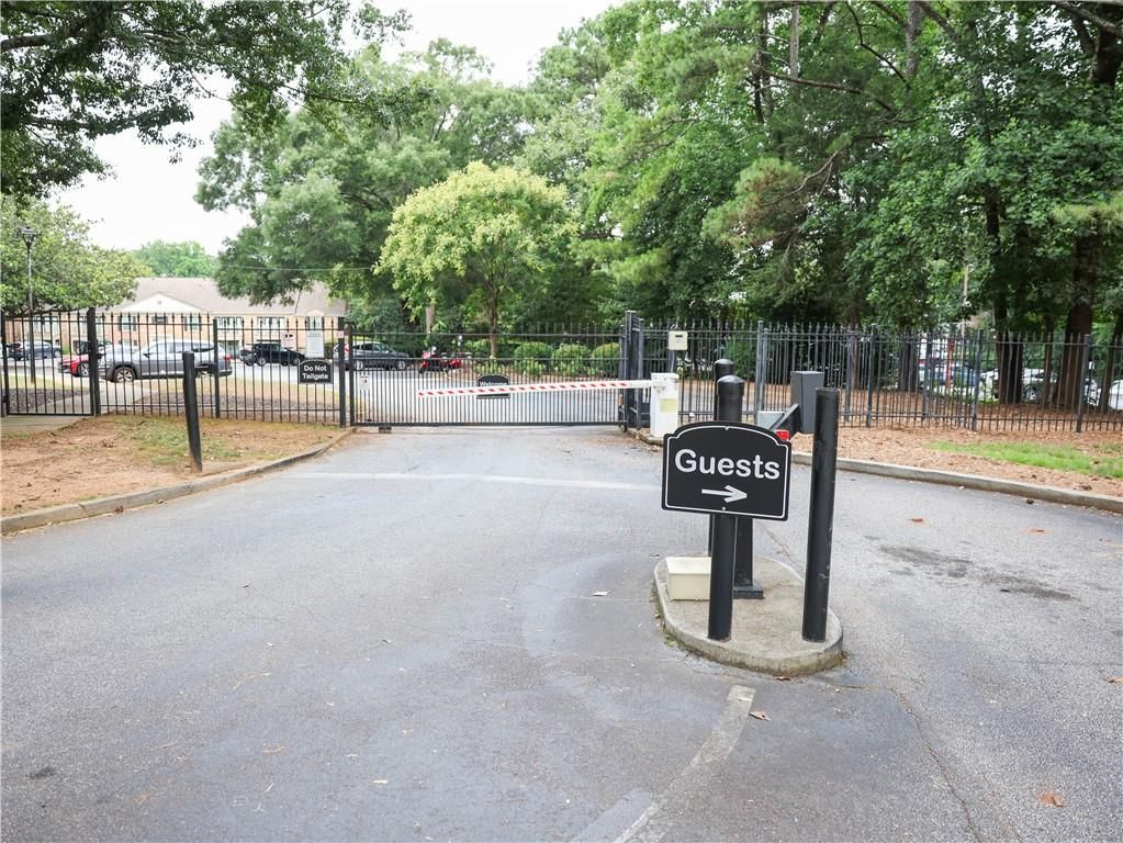 Image 3 of property listing at 3650 Ashford Dunwoody Road NE 625, Atlanta, GA 30319
