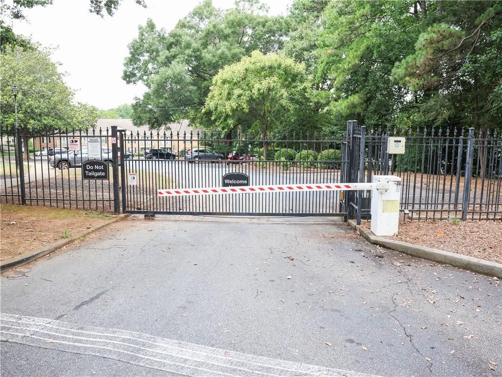 Image 4 of property listing at 3650 Ashford Dunwoody Road NE 625, Atlanta, GA 30319
