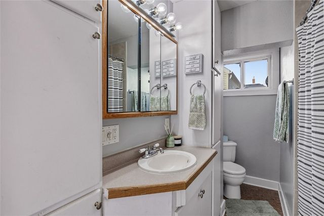 969 8th Street, Marion, IA 52302