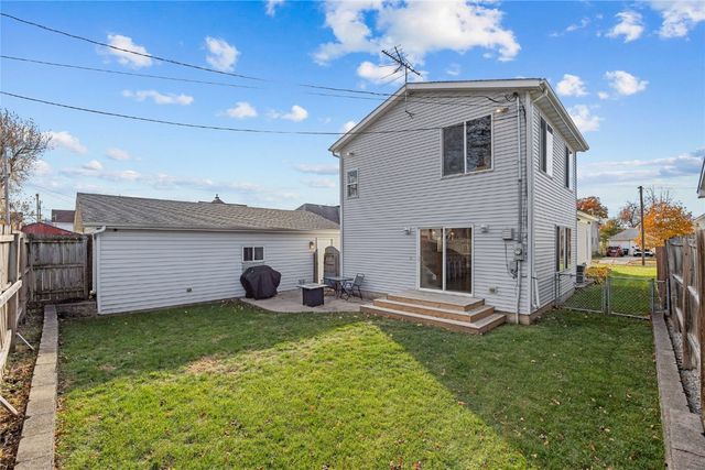 969 8th Street, Marion, IA 52302