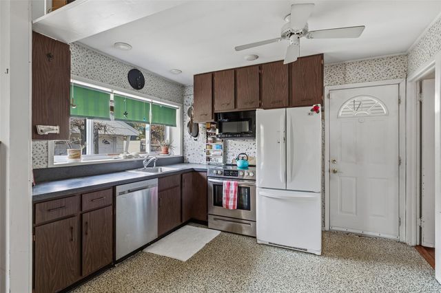 36 Seitz Drive, Bethpage, NY 11714