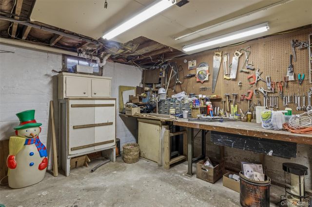 36 Seitz Drive, Bethpage, NY 11714