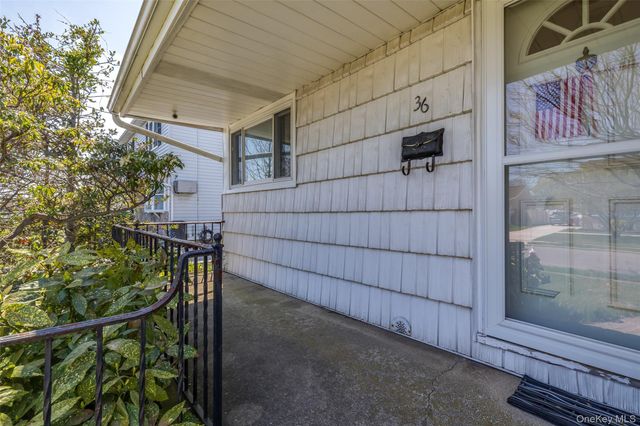 36 Seitz Drive, Bethpage, NY 11714