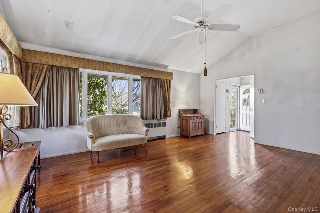 36 Seitz Drive, Bethpage, NY 11714