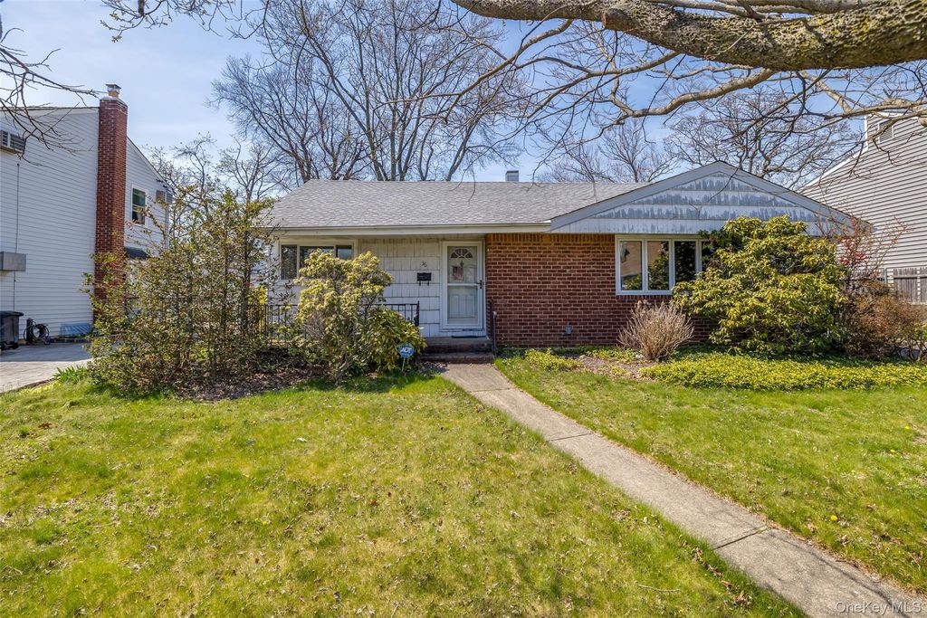 36 Seitz Drive, Bethpage, NY 11714