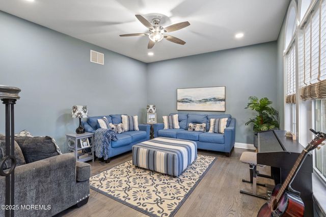 14 Conor Road, Jackson, NJ 08527