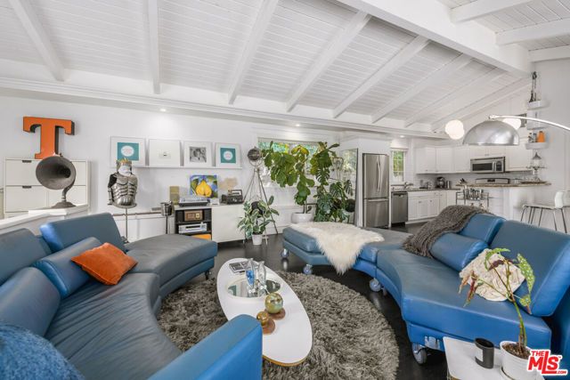 2225 N Cahuenga Boulevard, Los Angeles, CA 90068