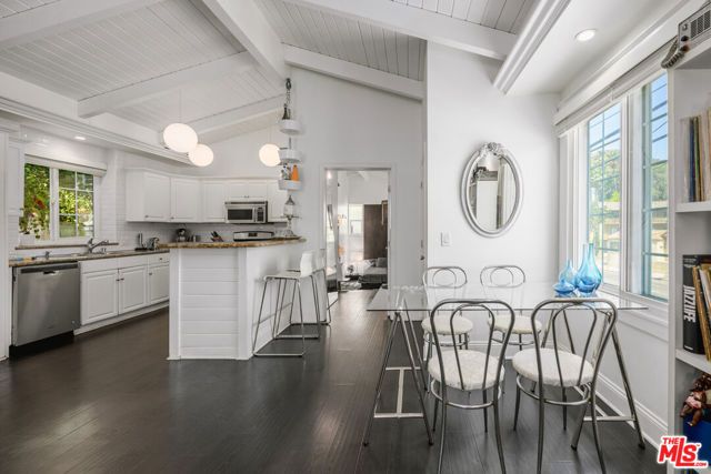 2225 N Cahuenga Boulevard, Los Angeles, CA 90068