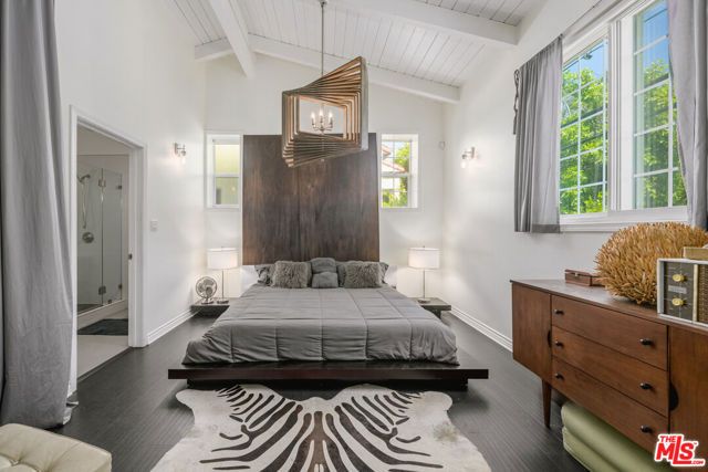 2225 N Cahuenga Boulevard, Los Angeles, CA 90068