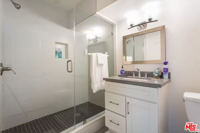 2225 N Cahuenga Boulevard, Los Angeles, CA 90068