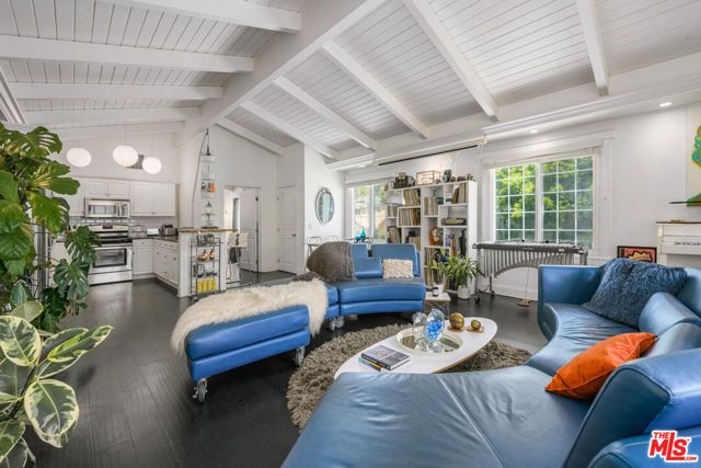 2225 N Cahuenga Boulevard, Los Angeles, CA 90068
