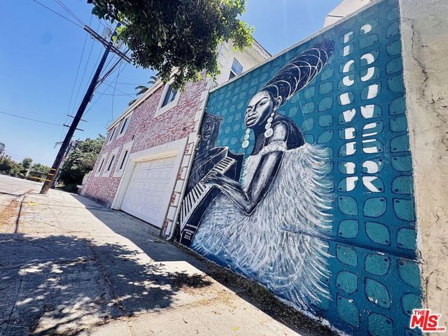 2225 N Cahuenga Boulevard, Los Angeles, CA 90068