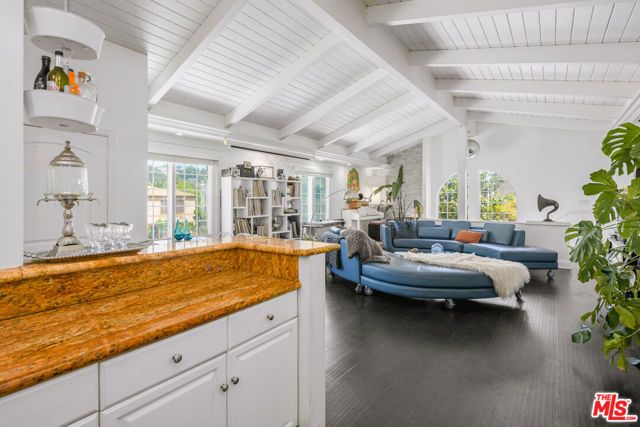 2225 N Cahuenga Boulevard, Los Angeles, CA 90068