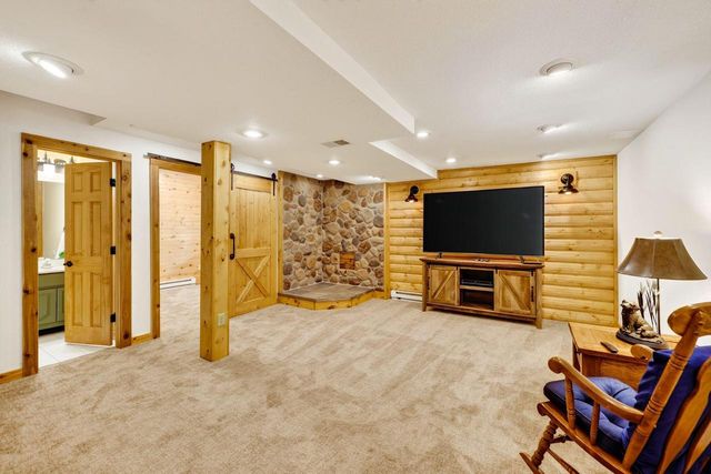 W148N7167 Terriwood COURT, Menomonee Falls, WI 53051