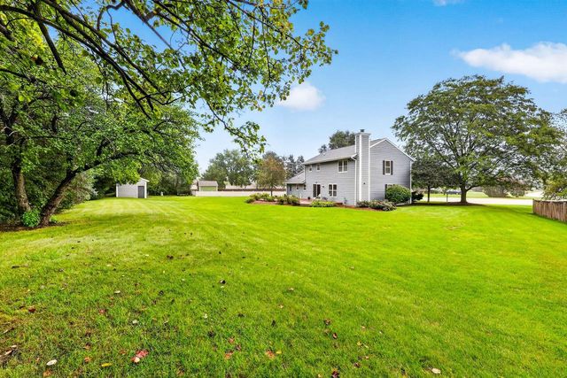 W148N7167 Terriwood COURT, Menomonee Falls, WI 53051