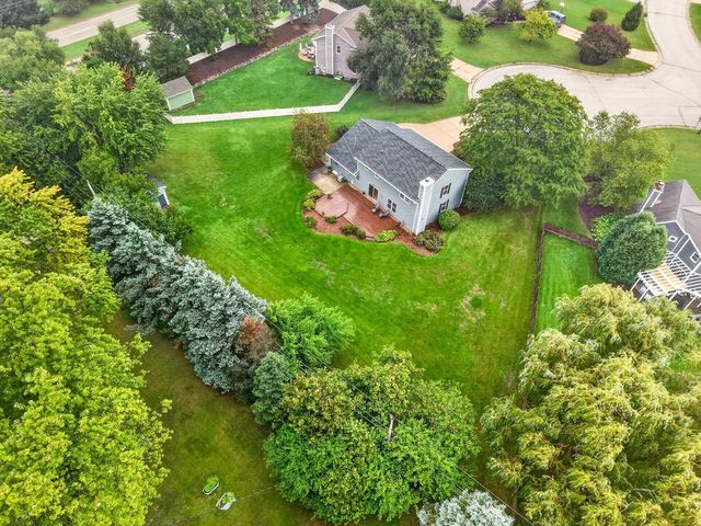 W148N7167 Terriwood COURT, Menomonee Falls, WI 53051