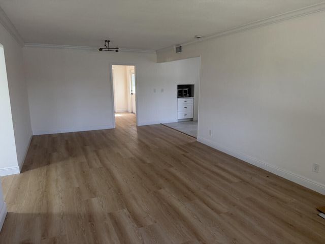 80 NE 48TH Street, Oakland Park, FL 33334