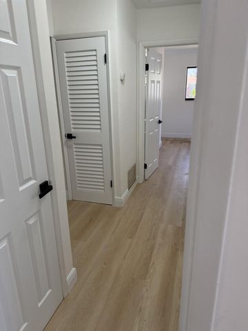 80 NE 48TH Street, Oakland Park, FL 33334