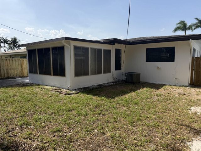 80 NE 48TH Street, Oakland Park, FL 33334