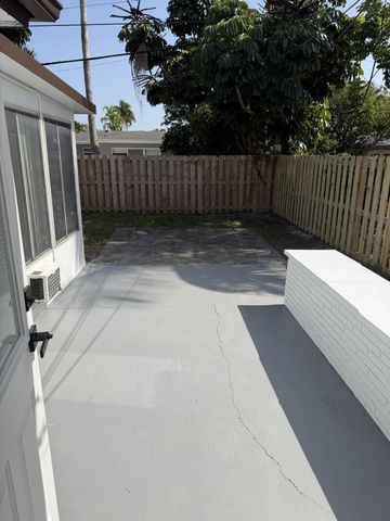 80 NE 48TH Street, Oakland Park, FL 33334