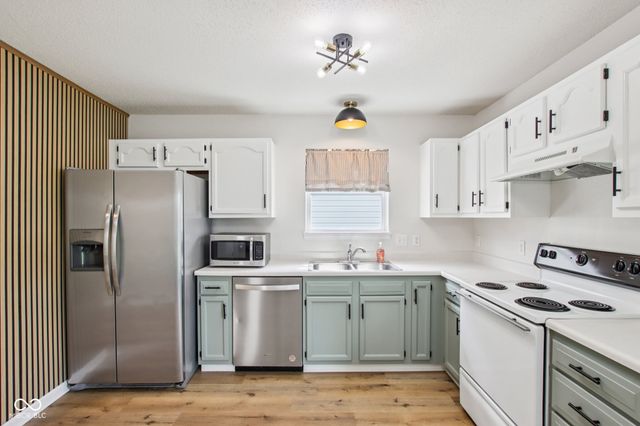 3642 Limelight Lane, Whitestown, IN 46075