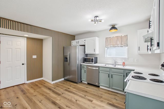 3642 Limelight Lane, Whitestown, IN 46075