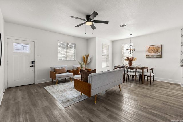 2107 McKinley, San Antonio, TX 78210