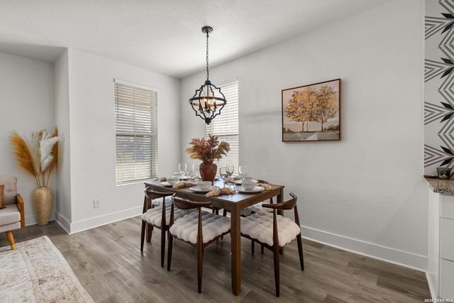 2107 McKinley, San Antonio, TX 78210