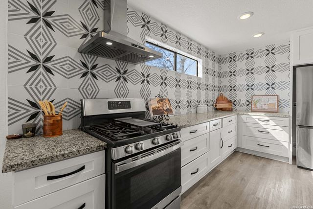 2107 McKinley, San Antonio, TX 78210