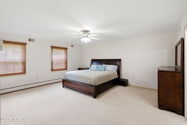 4 Carriage Court, Marlboro, NJ 07746