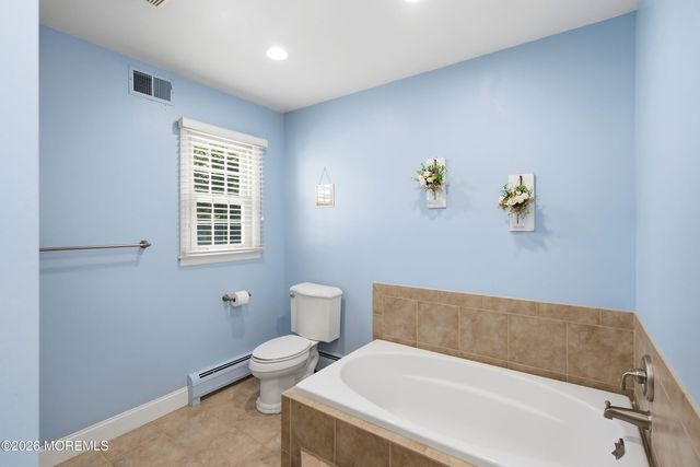 4 Carriage Court, Marlboro, NJ 07746