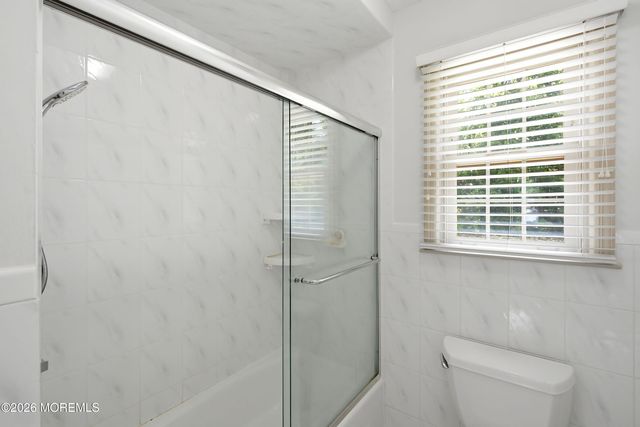 4 Carriage Court, Marlboro, NJ 07746