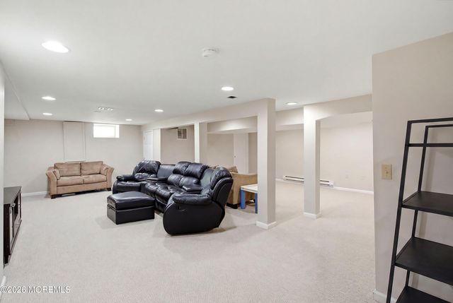 4 Carriage Court, Marlboro, NJ 07746