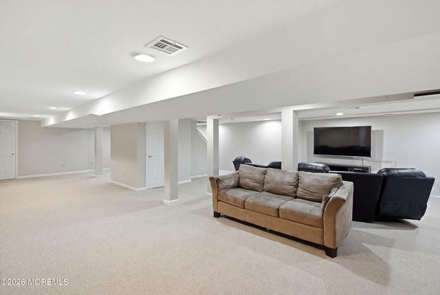 4 Carriage Court, Marlboro, NJ 07746