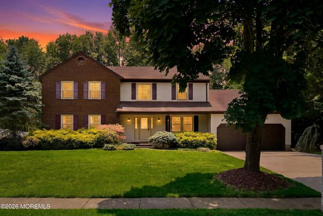 4 Carriage Court, Marlboro, NJ 07746