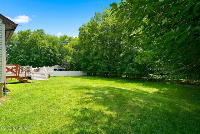 4 Carriage Court, Marlboro, NJ 07746