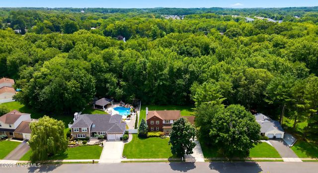 4 Carriage Court, Marlboro, NJ 07746
