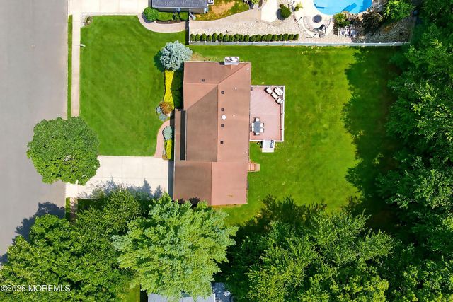 4 Carriage Court, Marlboro, NJ 07746