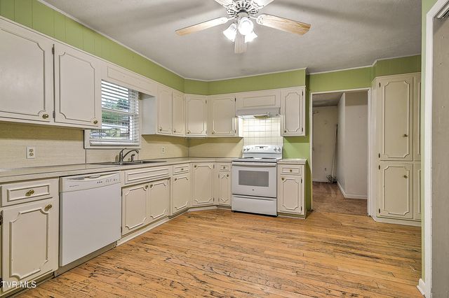 757 West West Jackson Street, Gate City, VA 24251