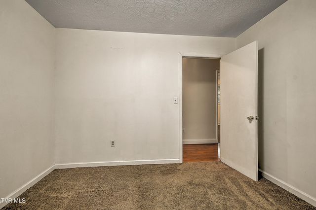 757 West West Jackson Street, Gate City, VA 24251