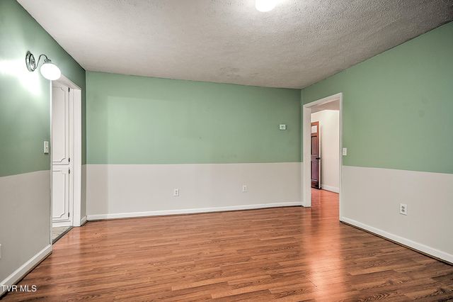 757 West West Jackson Street, Gate City, VA 24251