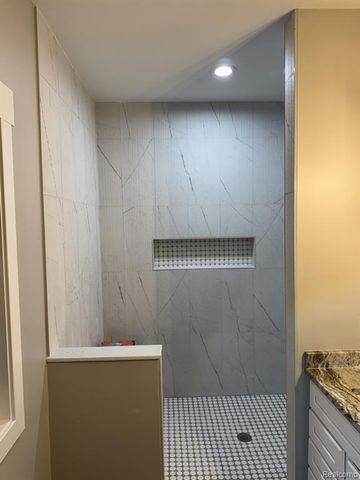 2268 Equestrian Trail Drive, Metamora, MI 48455