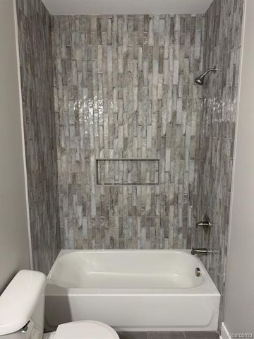 2268 Equestrian Trail Drive, Metamora, MI 48455