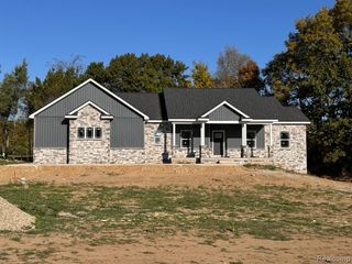 2268 Equestrian Trail Drive, Metamora, MI 48455