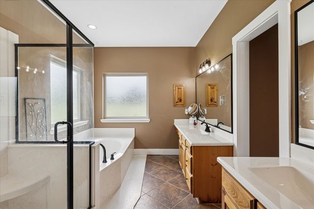 6251 Hayes Road, Midlothian, TX 76065