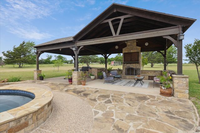 6251 Hayes Road, Midlothian, TX 76065